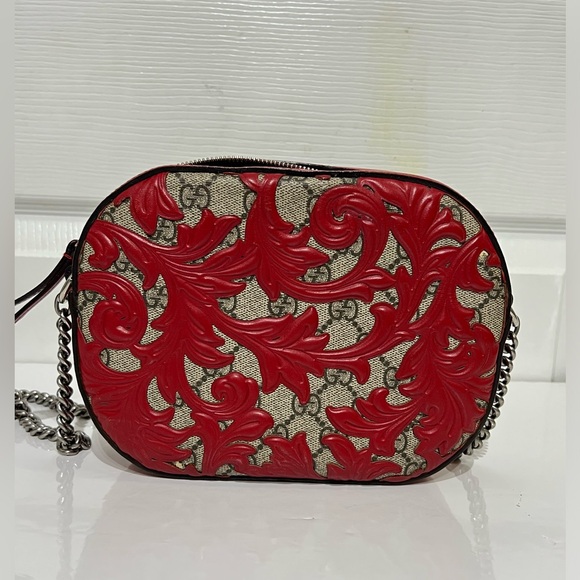 Gucci Arabesque Small Camera Bag / Red - Picture 3 of 15
